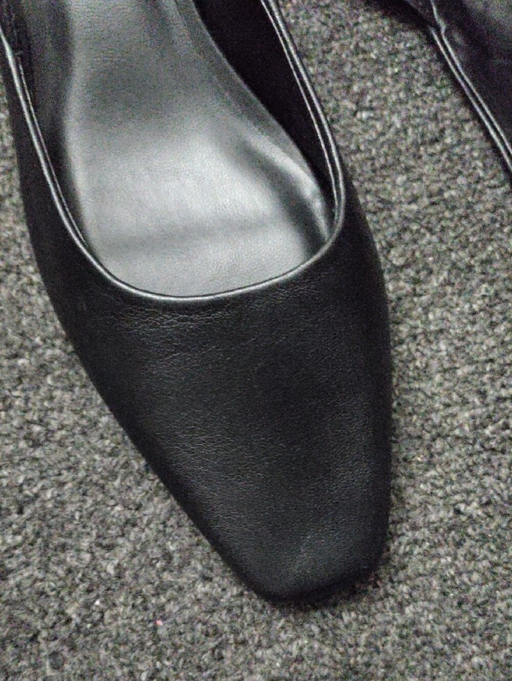Steve Madden "Darvy" Black Slingback Flats with Gold Buckle - Picture 2 of 11